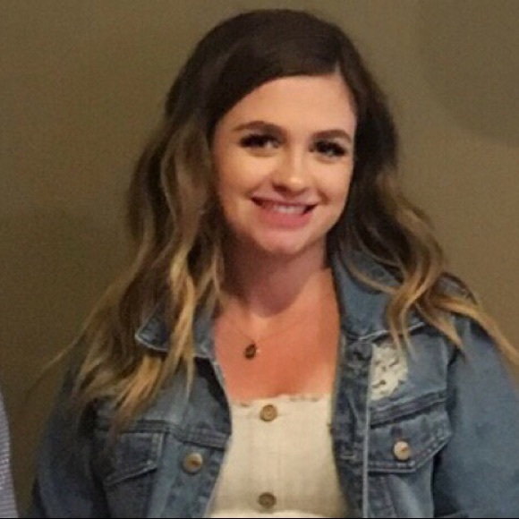 Meet your Posher, Chloe - Picture 1 of 1